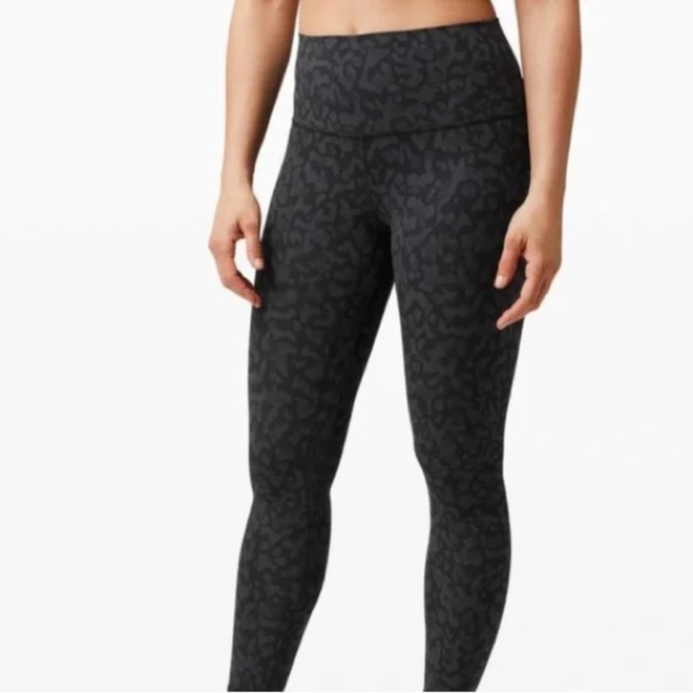 LuluLemon black leopard print leggings